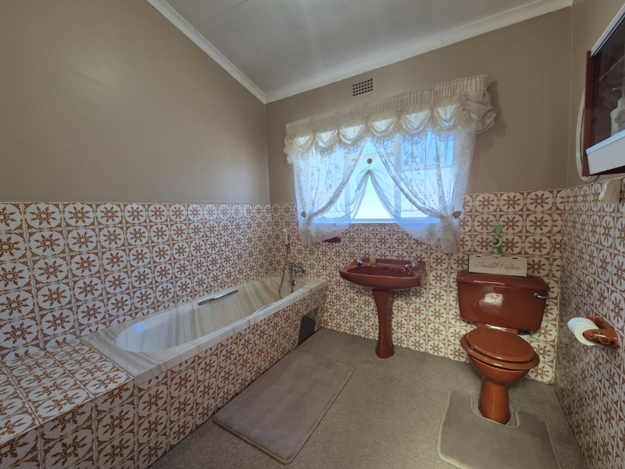 7 Bedroom Property for Sale in Parys Free State